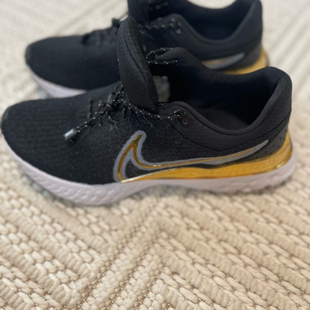 Nike React Infinity Flyknit Running Gym Shoes - Size 9 - Picture 4 of 7